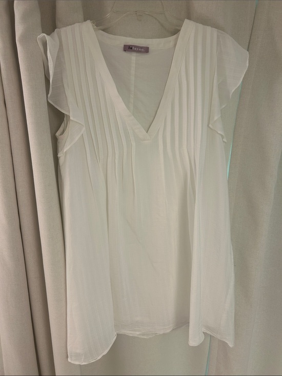 Lalavon Dresses & Skirts - White V-Neck Pleated Flutter Sleeve Dress